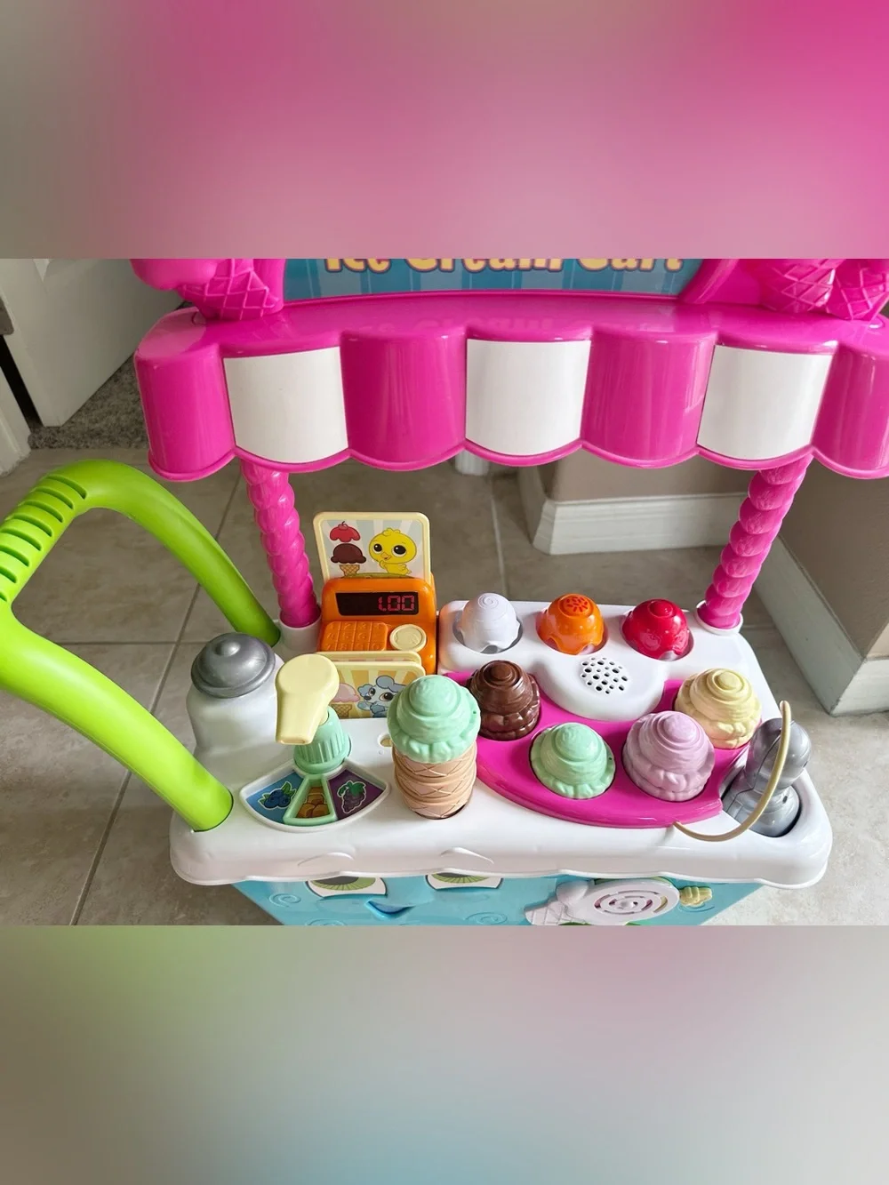 Leapfrog Scoop & Learn Ice Cream Cart with All Accessories
